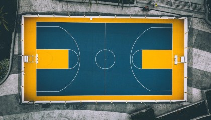 开云直播中心：湖人队社交媒体展示三巨头全明星宣传画，呼吁球迷踊跃投票支持